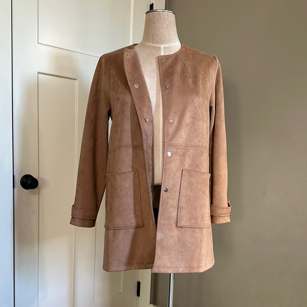 Women's Tan Suede Button-Front Coat Beautiful Like New Condition